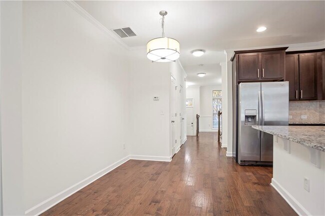 Building Photo - 2253 Lavista Ct NE