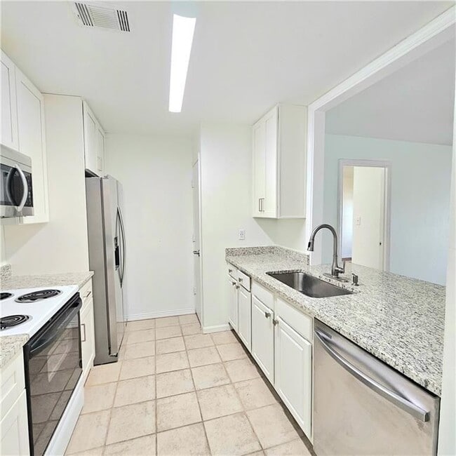 Building Photo - 3655 Habersham Rd NW