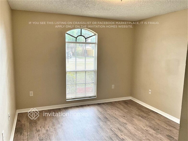 Building Photo - 7110 Briggs Ave