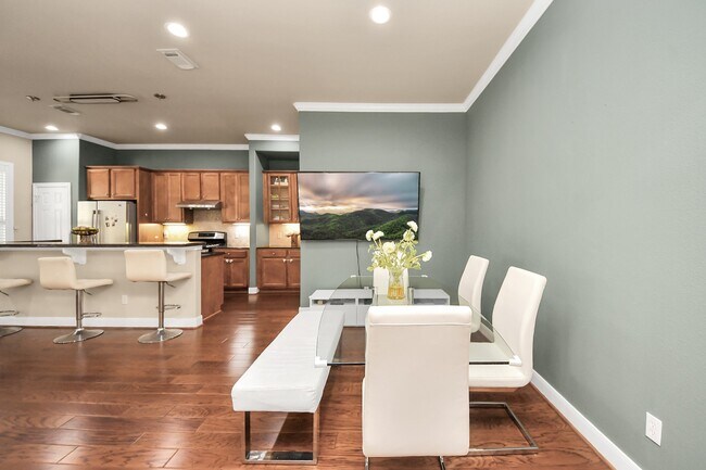 Building Photo - 10342 Solitaire Cir