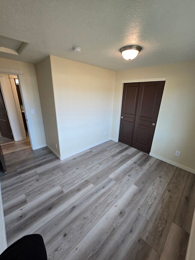 Building Photo - Charming home in NE Redmond