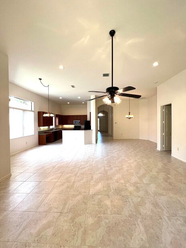 Building Photo - 9774 Isles Cay Dr
