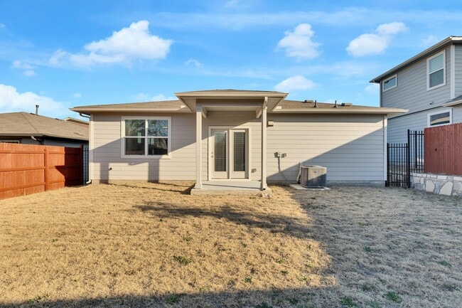 Building Photo - 13920 Lubeck Dr