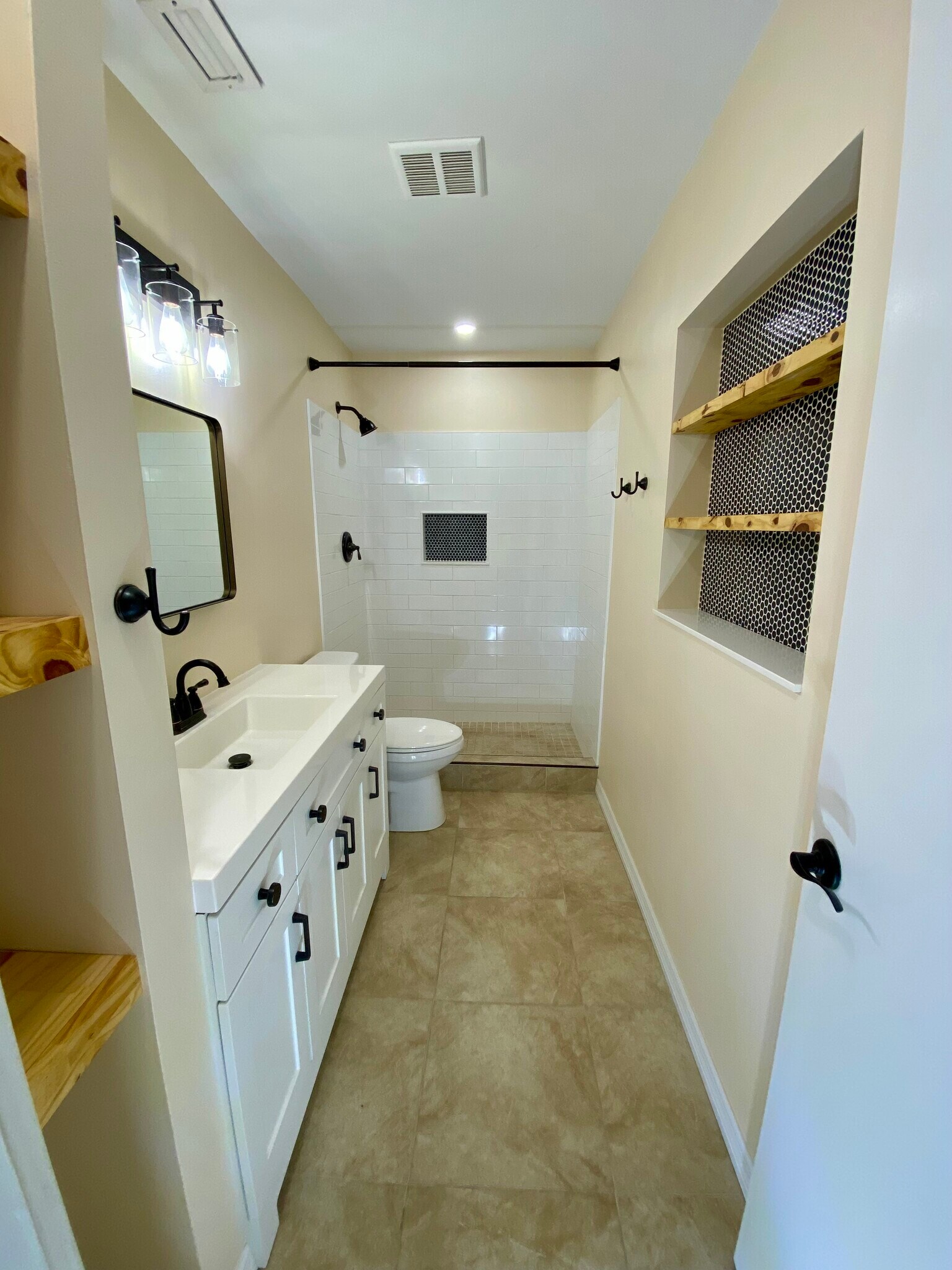 Building Photo - 6248 Gretna Green Ct N