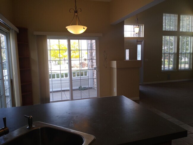 Building Photo - HUGE 3 Bedroom 3 Bath Home in Gated Community