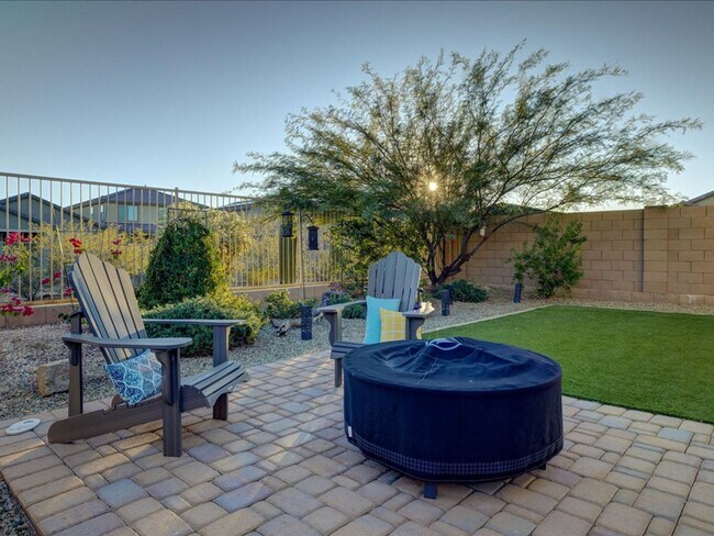 Building Photo - 3 Bedroom 2 Bathroom With Office/Flex room Located in RANCHO SAHUARITA!