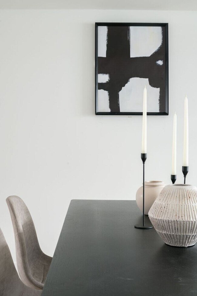 Building Photo - Brand New Luxury Townhouses