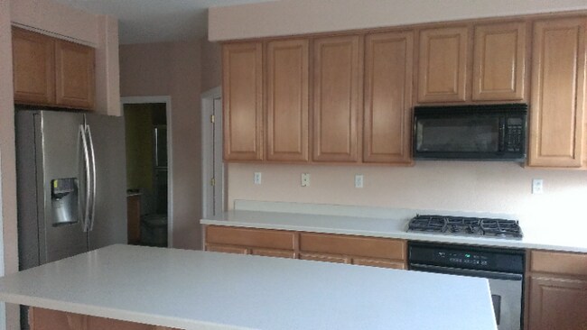 Building Photo - 1800 Marinette Ln