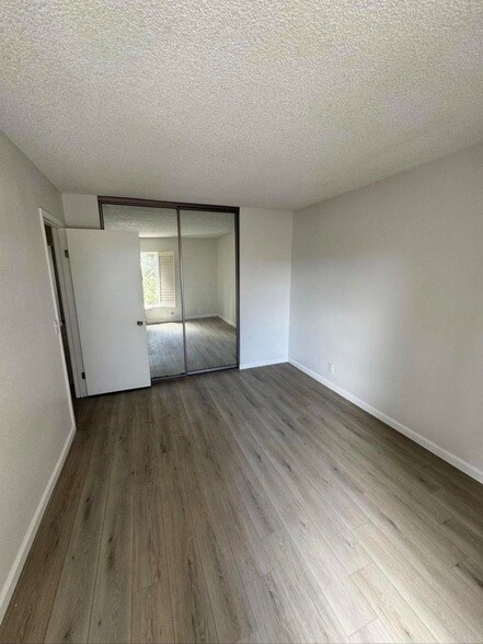 Building Photo - 3324 Caminito Eastbluff