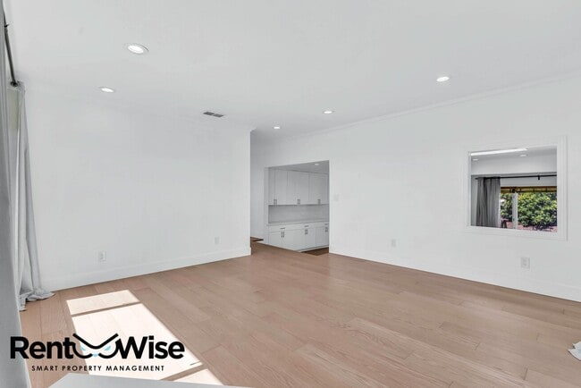 Building Photo - 16093 Selborne Dr