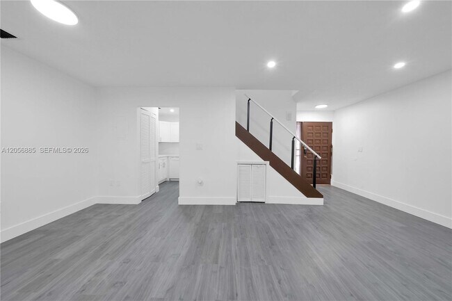 Building Photo - 1535 SW 122nd Ave