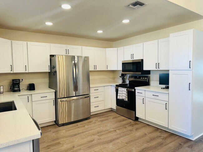 Building Photo - WINTER VACATION RENTAL: Newly Updated 3-Bedroom Home by the River with RV Parking