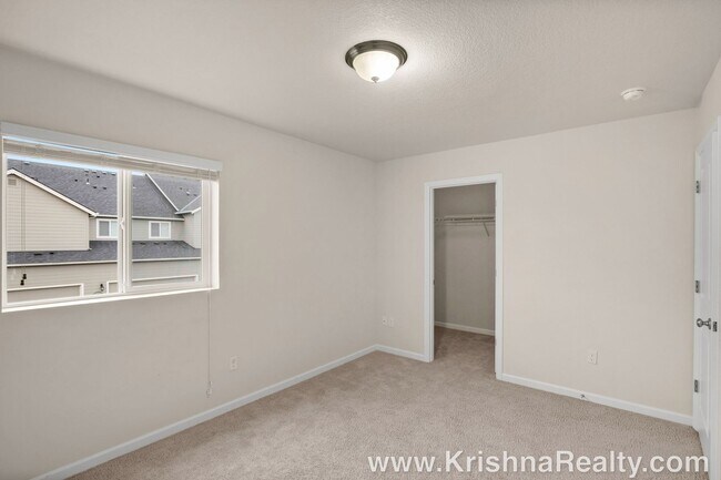 Building Photo - 7263 NW 165th Ave