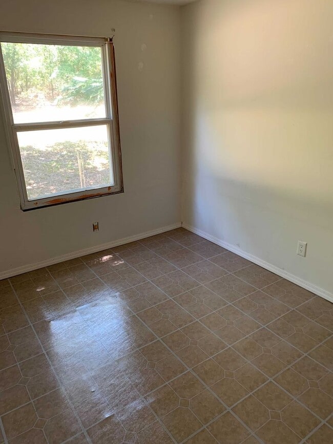 Building Photo - Attention Section 8 Vouchers! Available Now! Rent this 3 bedroom home in Aiken!