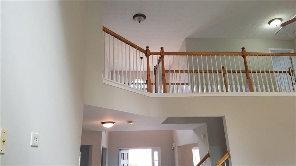 Building Photo - 3652 Roxfield Dr NE