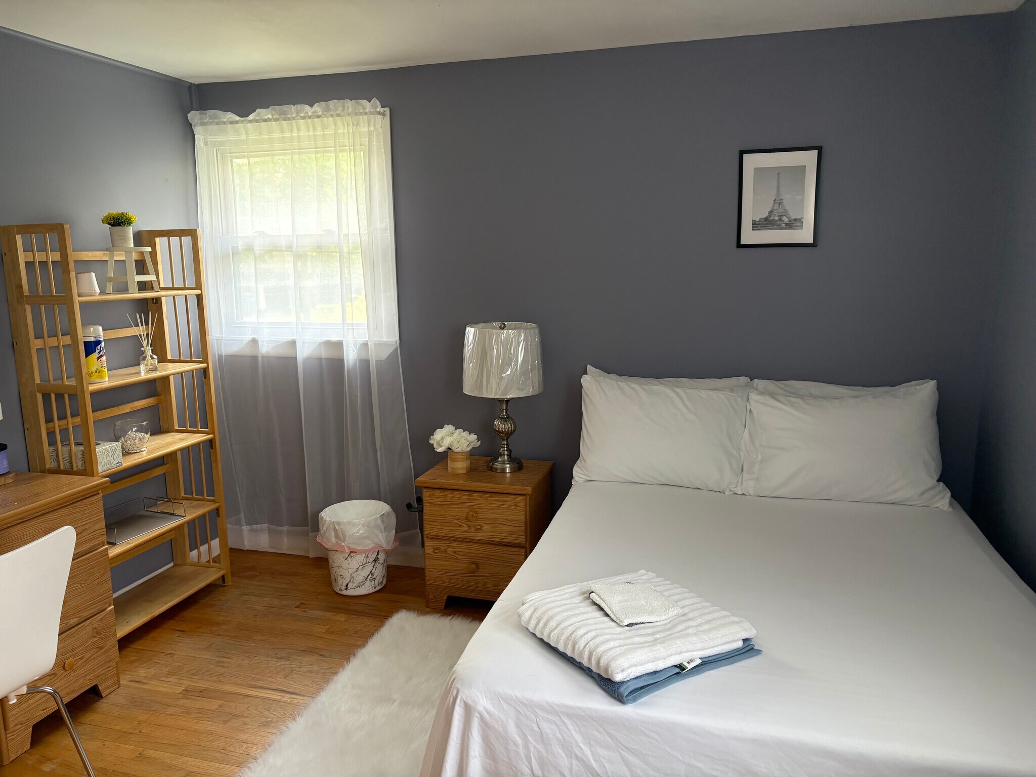 Room with ample space - 107 Robert Dr