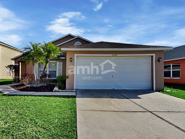 Building Photo - 3049 Holland Dr