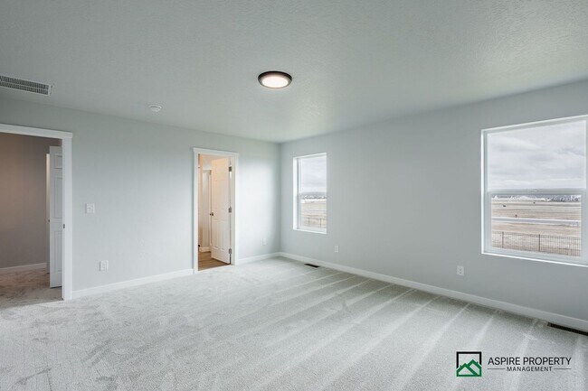 Building Photo - Brand New 5 Bed 3 Bath home 2600sf+ and a 3 car garage