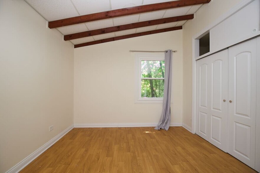 Building Photo - 1227 Wood Ave