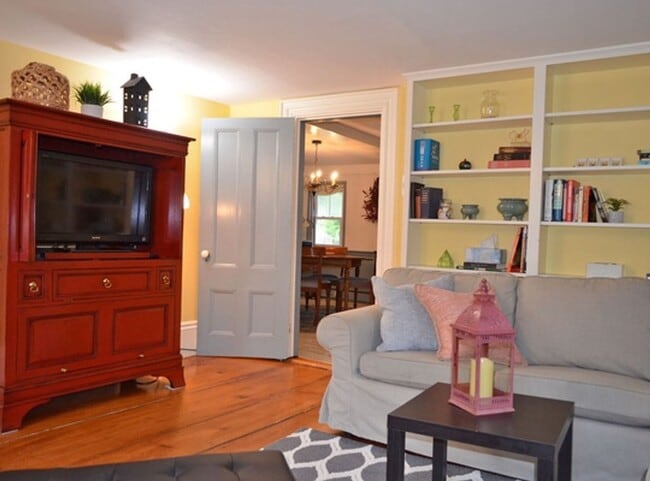 Building Photo - WINTER RENTAL: Captain John Butman House