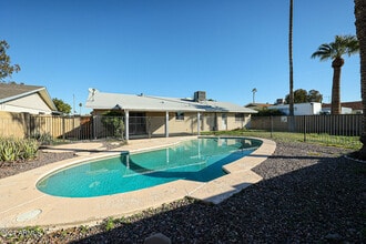 Building Photo - 3715 W Yucca St