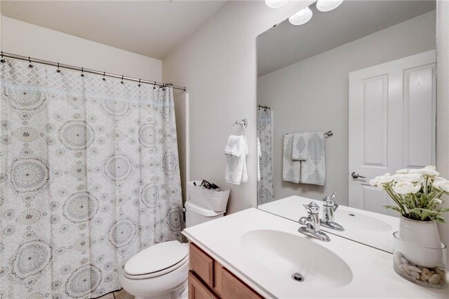Building Photo - 772 Kingfisher Ln