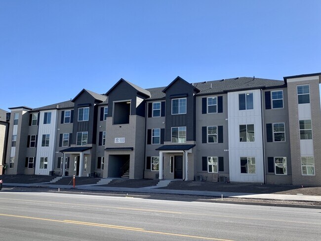 Building Photo - 4216 W 1530 N