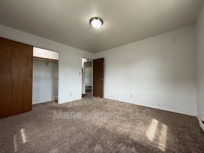 Building Photo - 2913 8th St N