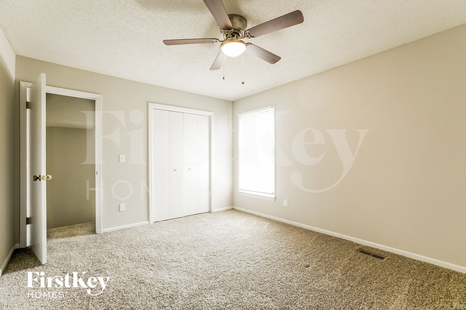 Building Photo - 1419 S Sheridan Bridge Pl