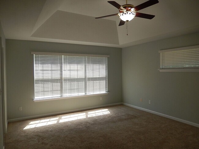 Building Photo - LOVELY 4/2.5 in Buck Lake Area on 1 Acre w/ 2 Car Garage, Washer/Dryer, Lawn Maint, & 2228 sq ft!...