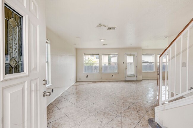 Building Photo - 4411 Causeway Ct