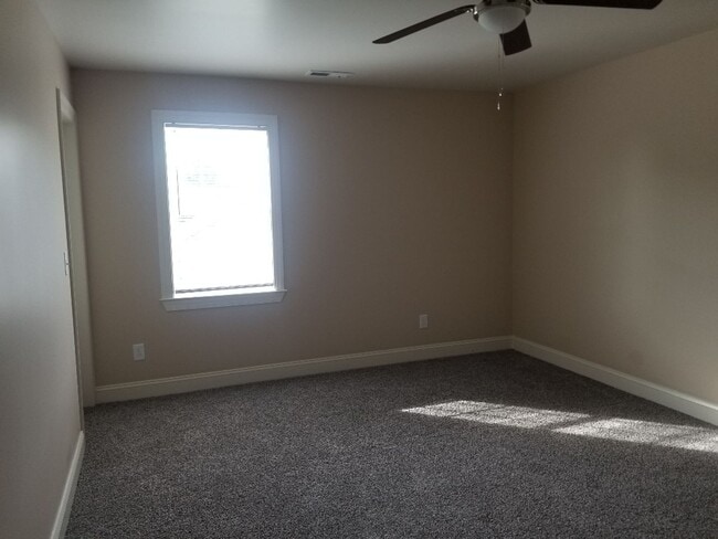 Building Photo - 806 NC-581