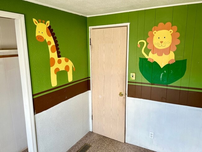 Building Photo - Southside 2 Bed Mobile Home at Southwood M...