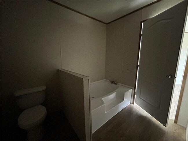 Building Photo - 9310 Scott Dairy Loop Rd S