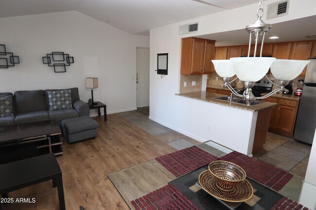 Building Photo - 200 E Southern Ave