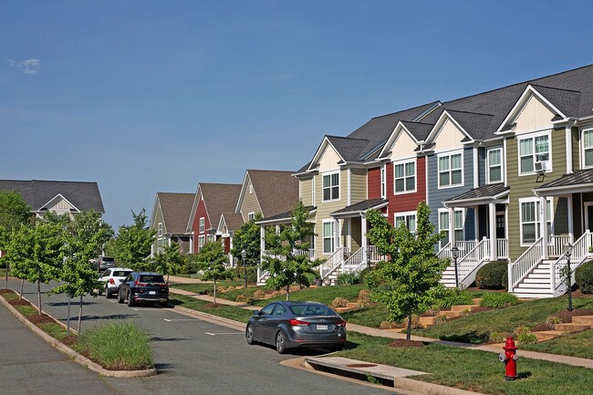 Building Photo - Pet Friendly Western Albemarle Townhome Ne...