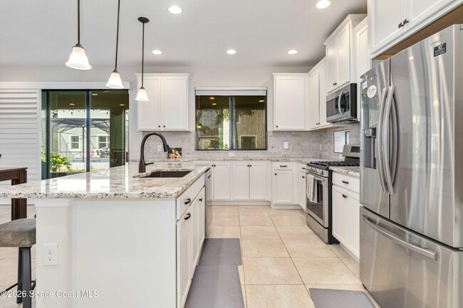 Building Photo - 8212 Paragrass Ave