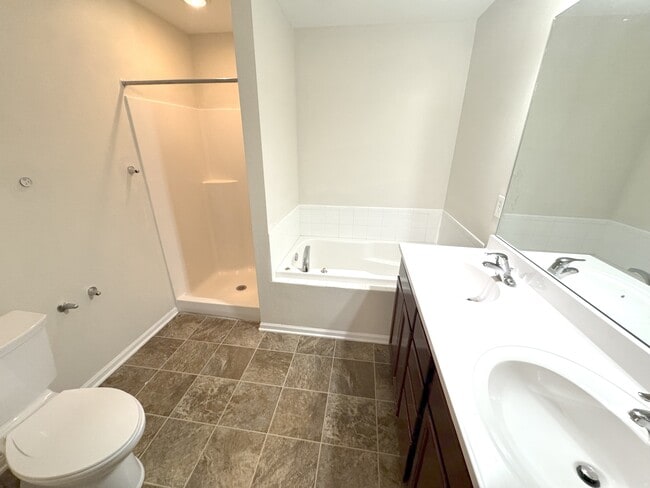 Building Photo - 8580 Rock Dr