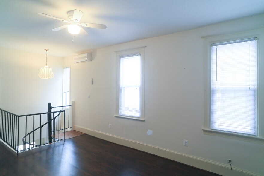 Building Photo - 2129 N St NW