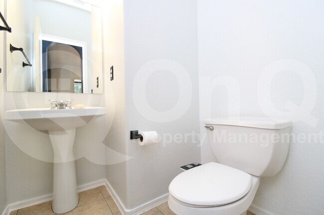 Building Photo - 3538 S Cupertino Dr