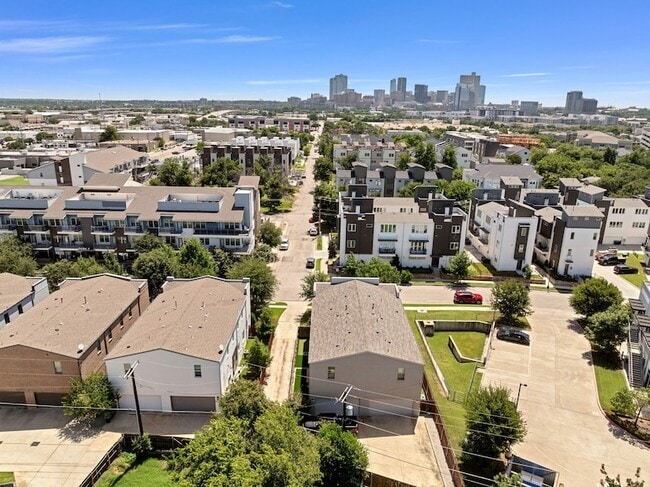 Building Photo - 228 Wimberly St