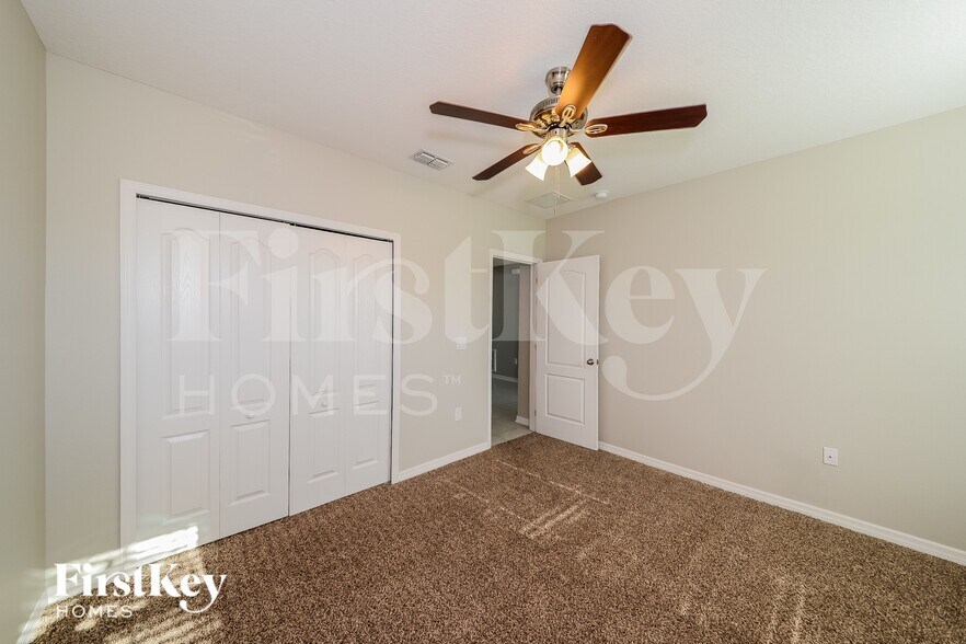 Building Photo - 3911 Willow Walk Dr