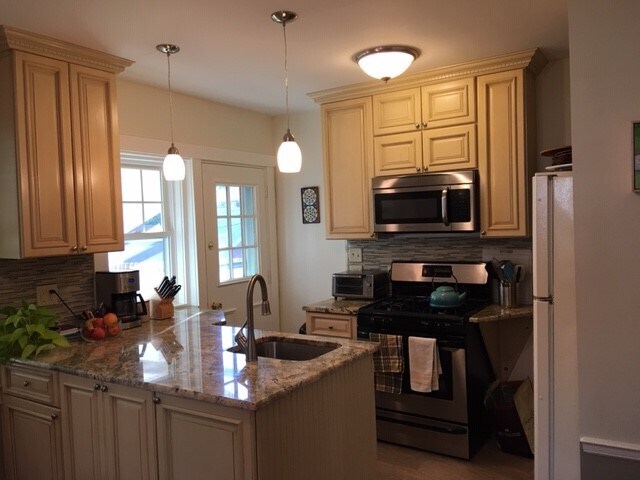 Kitchen - 1178 Elm Avenue