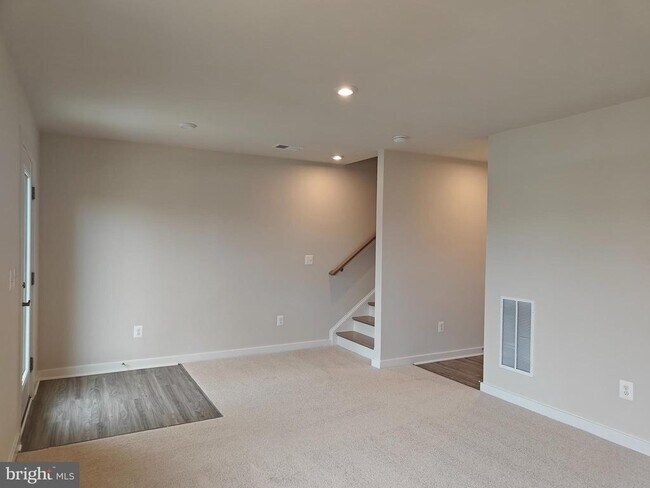 Building Photo - 2130 Acadia Rd
