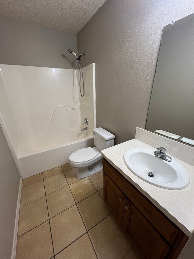 Building Photo - 1807 Ingalls Ln