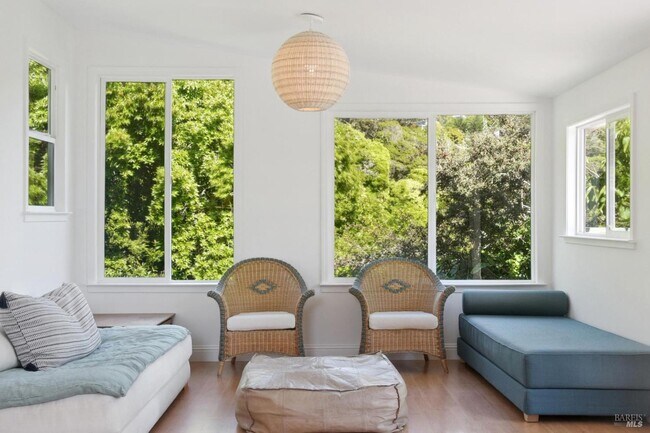 Building Photo - 40 Laurel Ave