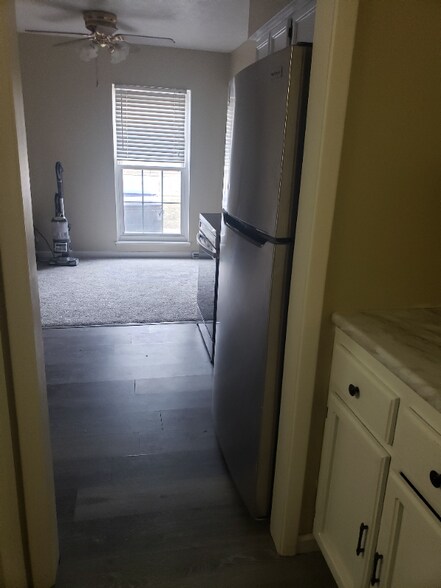 Building Photo - 6586 Liberty Bell Dr