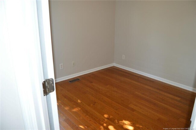 Building Photo - 60 Cobblestone Dr
