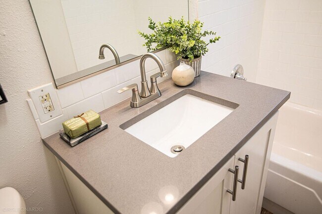 Interior Photo - The Hudson