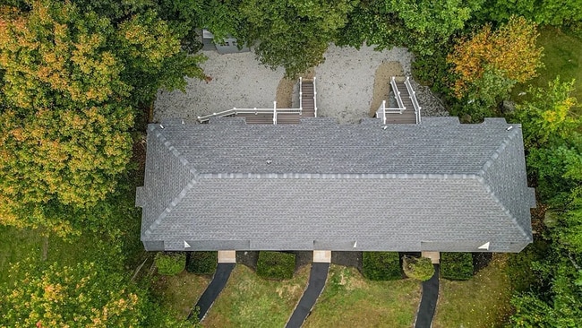 Building Photo - Modern, Cozy 2BR Home with Basement & Park...